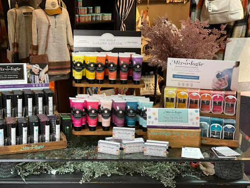 Florist «Kearney Floral Co», reviews and photos, 210 W 21st St, Kearney, NE 68845, USA