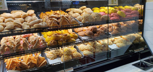 Supermarket «Cermak Fresh Produce», reviews and photos, 4000 W Diversey Ave, Chicago, IL 60639, USA