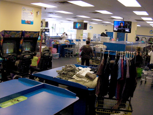 Laundromat «SpinZone Laundry SoCo», reviews and photos, 2424 S Congress Ave, Austin, TX 78704, USA