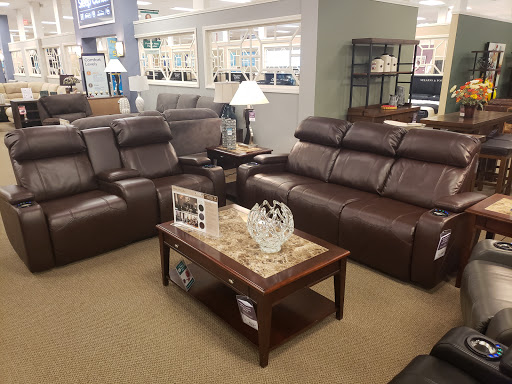 Furniture Store «Raymour & Flanigan Furniture and Mattress Store», reviews and photos, 3430 Erie Blvd E, Syracuse, NY 13214, USA