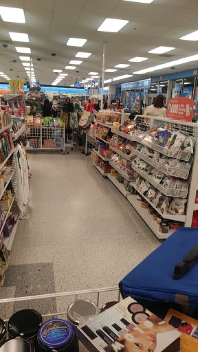 Clothing Store «Ross Dress for Less», reviews and photos, 380 Marketplace Blvd, Hamilton Township, NJ 08691, USA