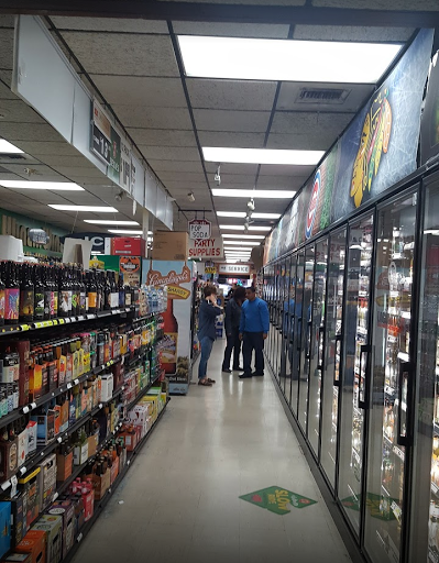 Liquor Store «Evanston 1st Liquors», reviews and photos, 1019 Davis St, Evanston, IL 60201, USA