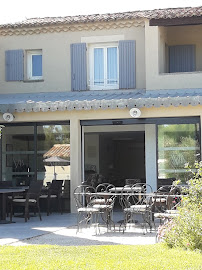 Extérieur du Hôtel restaurant Val Baussenc, The Originals Relais. Trois étoiles en Provence. à Maussane-les-Alpilles - n°19