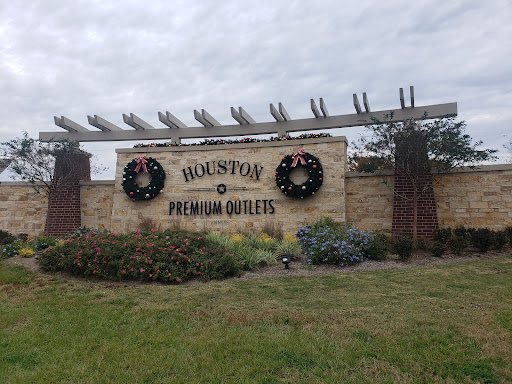 Shopping Mall «Houston Premium Outlets», reviews and photos, 29300 Hempstead Rd, Cypress, TX 77433, USA