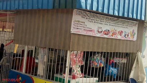 Finima Central Market, Bonny, Nigeria, Childrens Clothing Store, state Rivers