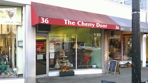 Thrift Store «The Cherry Door Thrift Shop», reviews and photos, 36 Main St, Tarrytown, NY 10591, USA