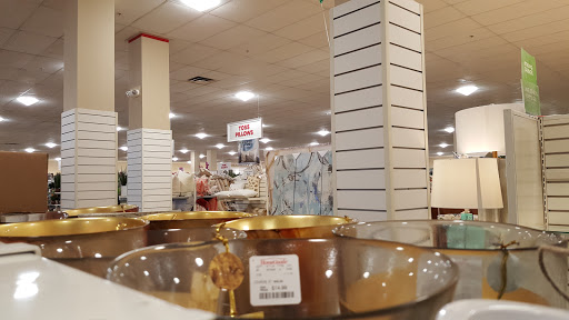 Department Store «HomeGoods», reviews and photos, 22940 Victory Blvd, Woodland Hills, CA 91367, USA