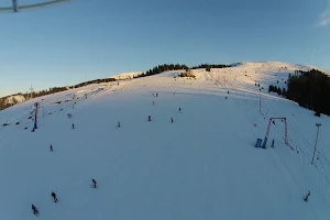 Sun plateau ski slope image