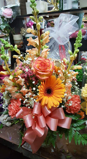 Florist «Little Flower Shop», reviews and photos, 616 High St, Delano, CA 93215, USA