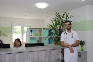 Hausarztpraxis Philipp Odeh FA für Innere Medizin und Notfallmedizin image