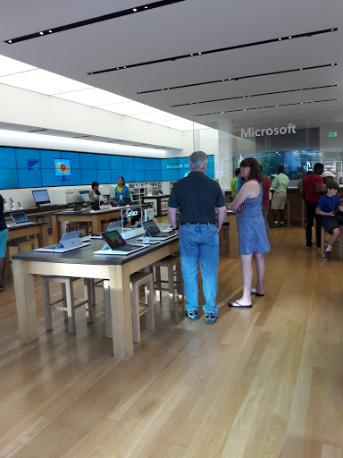 Computer Store «Microsoft Store - The Domain», reviews and photos, 3309 Esperanza Crossing #104, Austin, TX 78758, USA