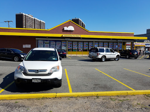 Grocery Store «Bravo Supermarkets», reviews and photos, 32-11 Beach Channel Dr, Far Rockaway, NY 11691, USA