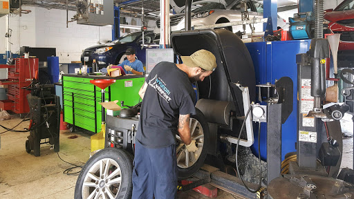 Hyundai Dealer «Hyundai Of Newport», reviews and photos, 1133 W Main Rd, Middletown, RI 02842, USA