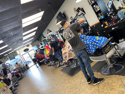 Barber Shop «Razor Sharp Cutz Barber Shop», reviews and photos, 459 Plaza Dr, Eustis, FL 32726, USA