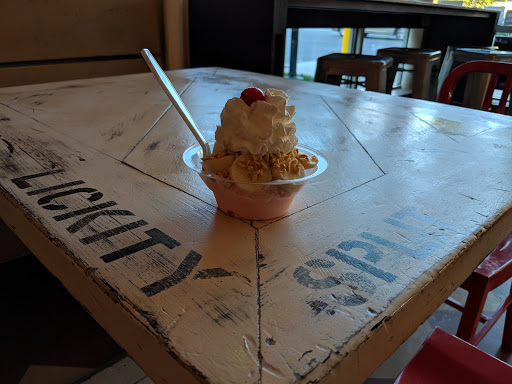 American Restaurant «Lickity Split Frozen Custard», reviews and photos, 6056 N Broadway St, Chicago, IL 60660, USA