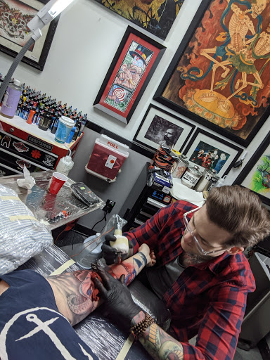 Tattoo Shop «Hula Moon Tattoo Studio», reviews and photos, 473 N Pace Blvd, Pensacola, FL 32505, USA