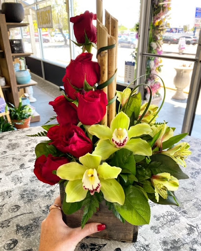 Florist «Tropical Interiors Florist», reviews and photos, 1303 53rd Ave W, Bradenton, FL 34207, USA