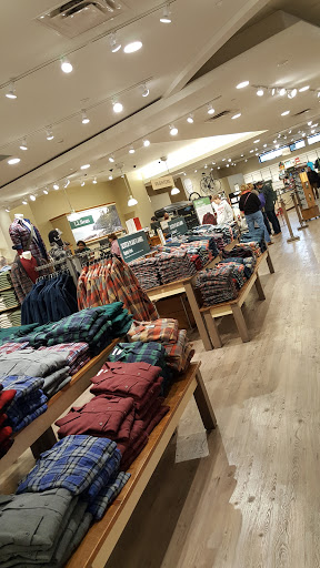 Clothing Store «L.L. Bean», reviews and photos, 8095 Tysons Corner Center, McLean, VA 22102, USA