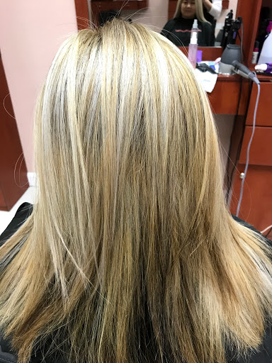 Hair Salon «Holiday Hair Salon», reviews and photos, Holiday Hair Salon, 21919 66th Ave W f, Mountlake Terrace, WA 98043, USA