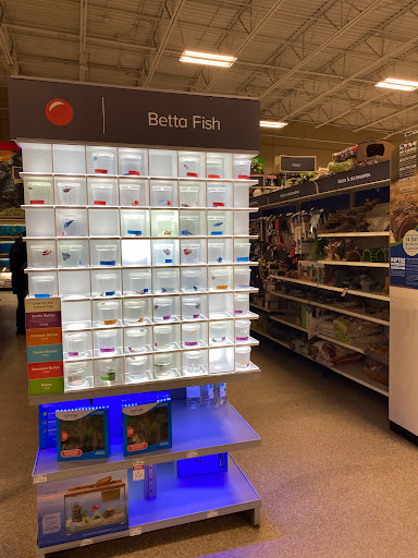 Pet Supply Store «PetSmart», reviews and photos, 400 Mill Creek Dr, Secaucus, NJ 07094, USA