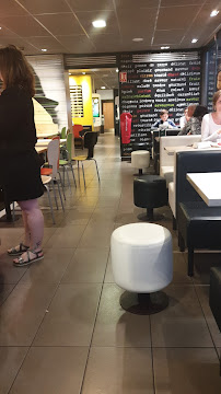 Atmosphère du Restauration rapide McDonald's à Mondeville - n°9