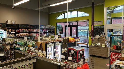 Pet Supply Store «Unleashed by Petco», reviews and photos, 12305 SW Horizon Blvd #23, Beaverton, OR 97007, USA