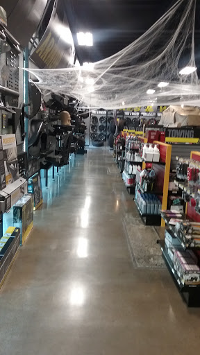 Truck Accessories Store «4 Wheel Parts - Portland - South Tabor», reviews and photos, 2700 SE 82nd Ave, Portland, OR 97266, USA