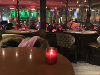 Atmosphère du Restaurant L'Arc Café à Paris - n°12