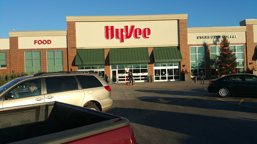 Supermarket «Hy-Vee», reviews and photos, 1403 N Veterans Pkwy, Bloomington, IL 61704, USA