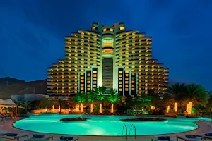 Le Méridien Al Aqah Beach Resort image