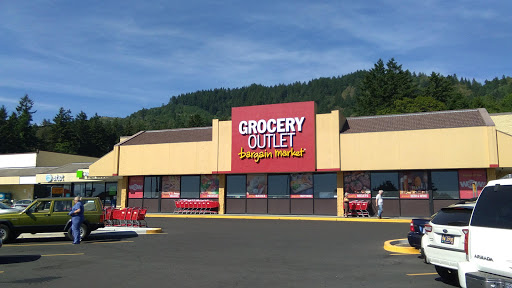 Grocery Store «Grocery Outlet Bargain Market», reviews and photos, 16261 US-101 #17, Brookings, OR 97415, USA