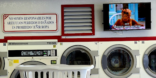 Laundromat «Super Suds Laundromat & Wash and Fold», reviews and photos, 250 Alamitos Ave, Long Beach, CA 90802, USA