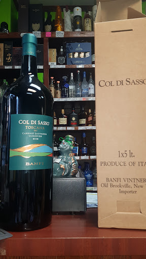 Wine Store «South Beach Wines & Liquors», reviews and photos, 325 Sand Ln, Staten Island, NY 10305, USA
