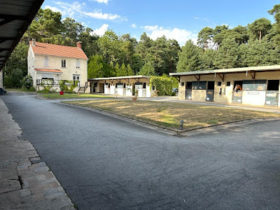 Les Ecuries des Trois Pignons - Caval Horse à Noisy-sur-École