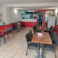 Atmosphère du Restaurant UDN KEBAB - GRILL - ROTISSERIE à Chalon-sur-Saône - n°3