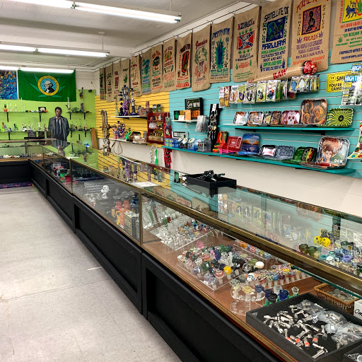 Tobacco Shop «Herb-N-Legend Smoke Shop», reviews and photos, 511 Pacific Ave, Long Beach, WA 98631, USA