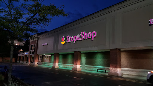 Supermarket «Stop & Shop», reviews and photos, 425 Lewandowski St, Lyndhurst, NJ 07071, USA