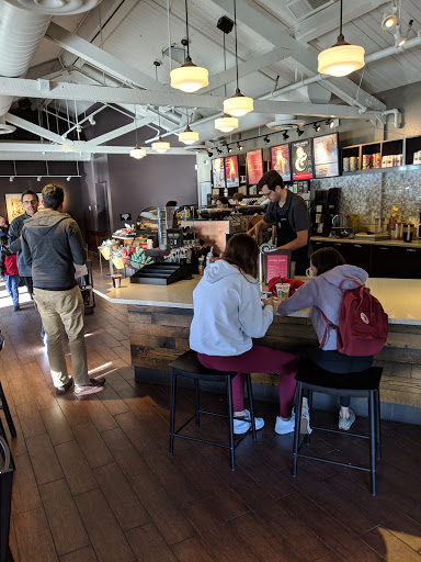 Coffee Shop «Starbucks», reviews and photos, 654 Fremont Ave, Los Altos, CA 94022, USA