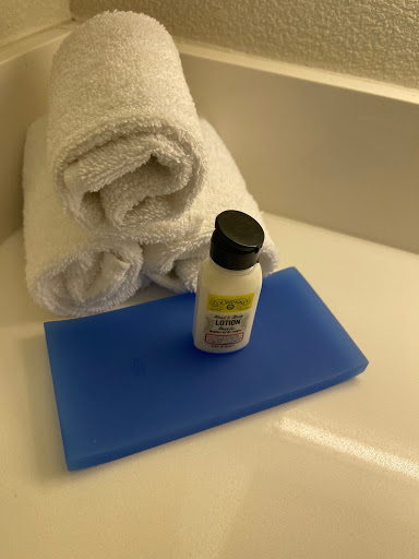 Holiday Inn Express & Suites Corona, an IHG Hotel image