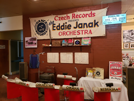 Shopping Mall «Crossroads Mall», reviews and photos, 7400 Dodge St, Omaha, NE 68114, USA