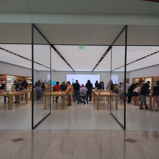 Computer Store «Apple Annapolis», reviews and photos, 1735 Annapolis Mall Rd, Annapolis, MD 21401, USA