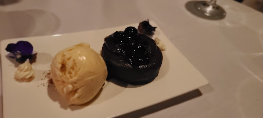 American Restaurant «Mohawk House», reviews and photos, 3 S Sparta Ave, Sparta Township, NJ 07871, USA