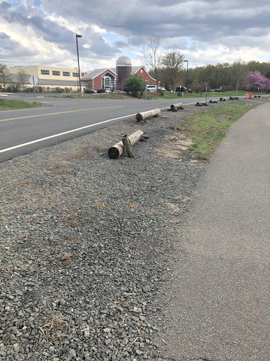 Recreation Center «Claude Moore Recreation Center», reviews and photos, 46105 Loudoun Park Ln, Sterling, VA 20164, USA