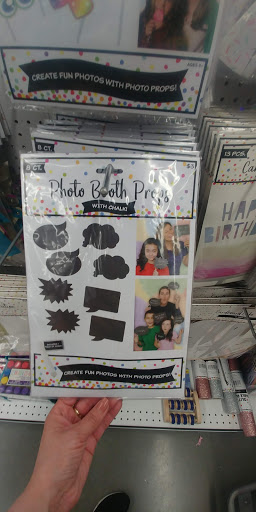 Variety Store «Five Below», reviews and photos, 1255 Raritan Rd, Clark, NJ 07066, USA