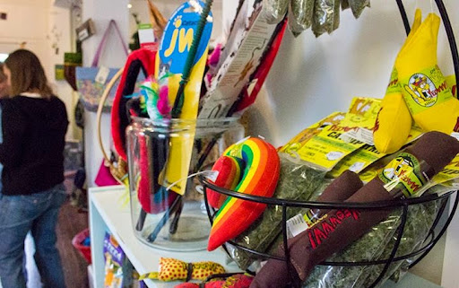 Pet Supply Store «Mutt Mart», reviews and photos, 2904 Hamilton Ave, Baltimore, MD 21214, USA