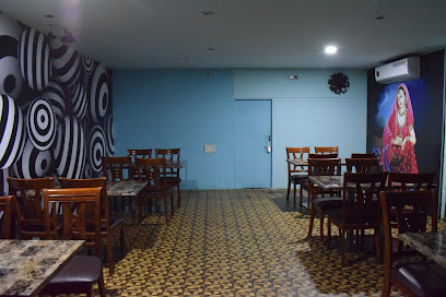 Mandeez Restaurant Moghalraipuram, - Siddhartha Public School Road, opp. Income Tax Building, Moghalrajpuram, Vijayawada, India