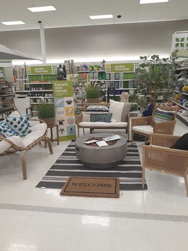 Department Store «Target», reviews and photos, 800 Broadview Village Sq, Broadview, IL 60155, USA