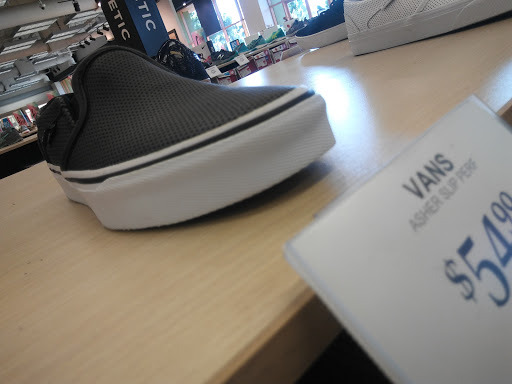 Shoe Store «Off Broadway Shoe Warehouse», reviews and photos, 13400 Jamboree Rd, Irvine, CA 92602, USA