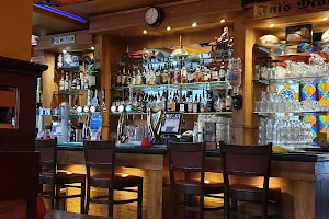 Aran Irish Pub image