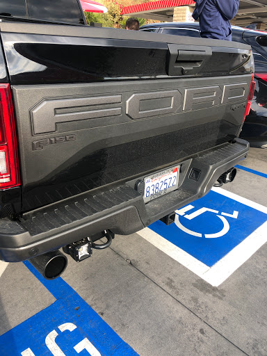 Car Wash «In-N-Out Express Car Wash Inc», reviews and photos, 13310 Sherman Way, North Hollywood, CA 91605, USA